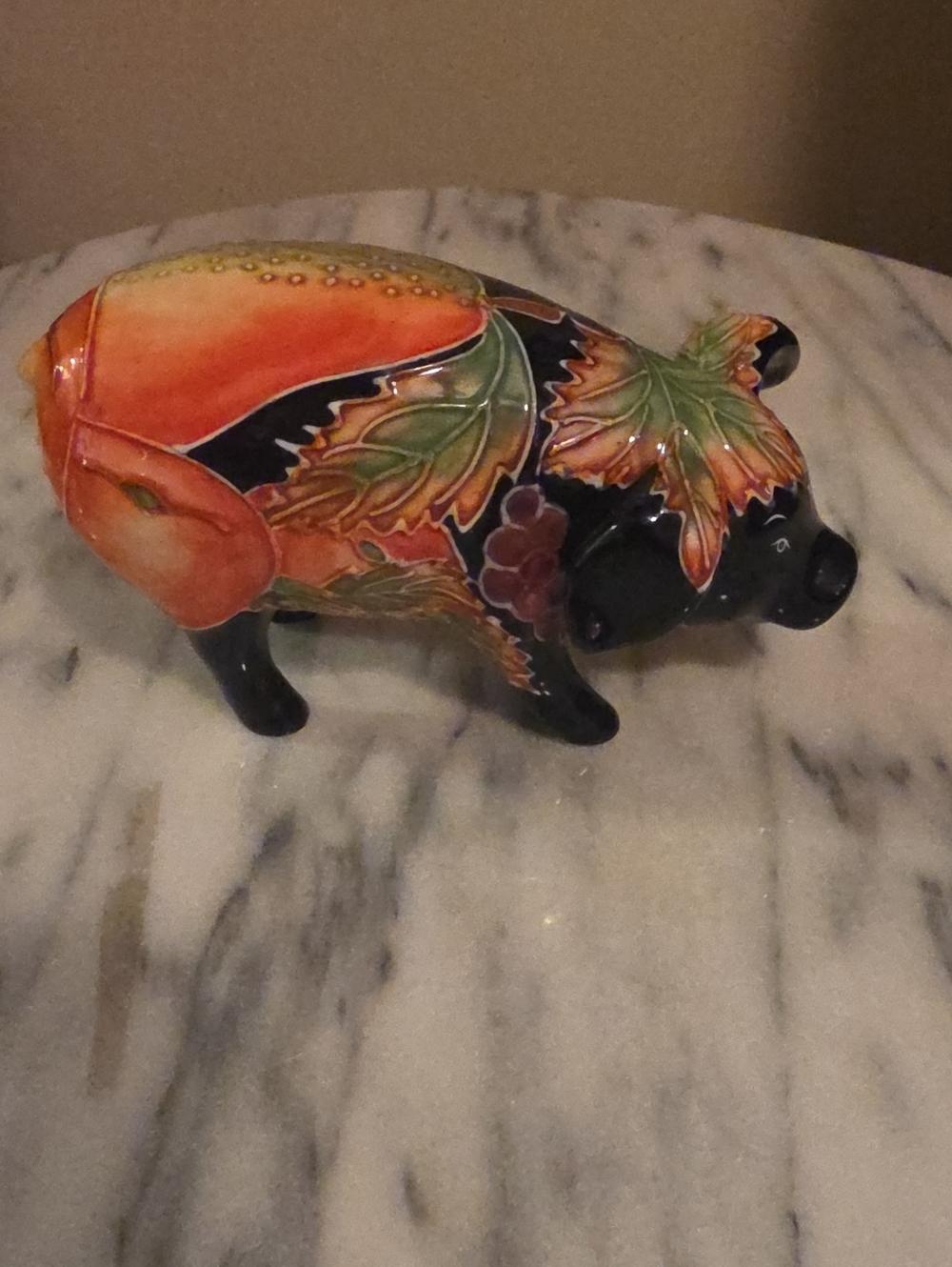 NWOT Country Artists Inspirations Pig Figurine in Black and Orange
